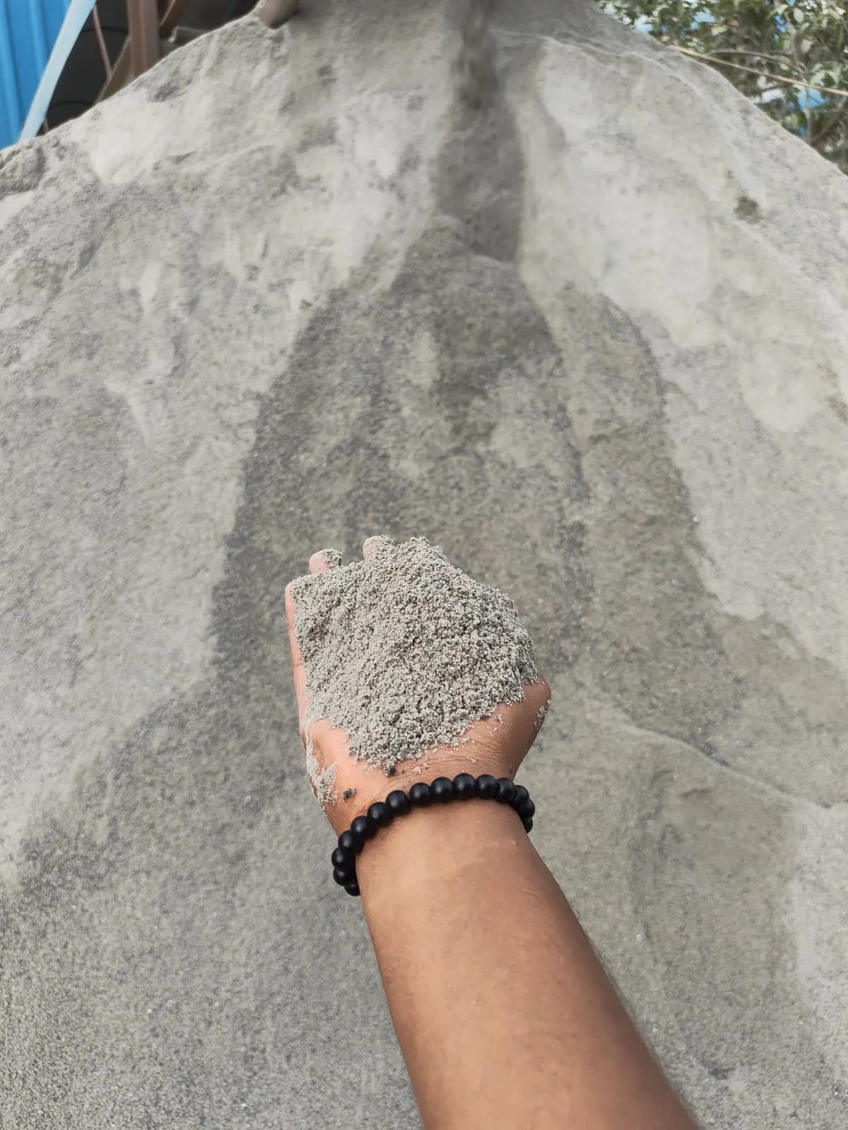 Crusher Dust — Sub-base under floor slabs, backfill, pathway compaction, brick manufacturing.